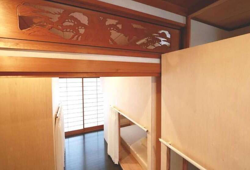 هتل Tips Hostel