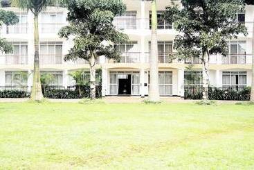 Garden Courts Hotel Masaka
