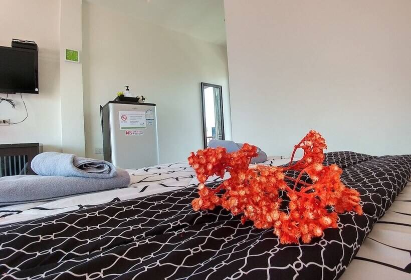 هتل Rang Noknoy Resort At Kohlarn