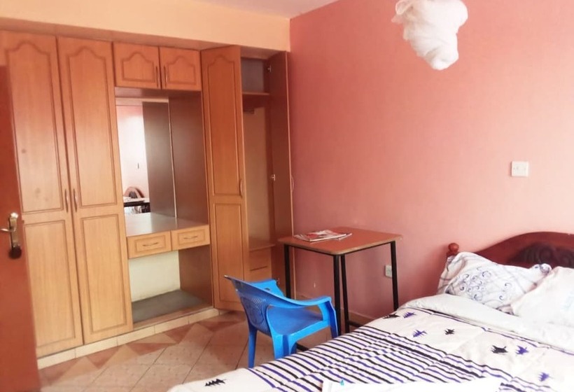 هتل Jajos Guest House