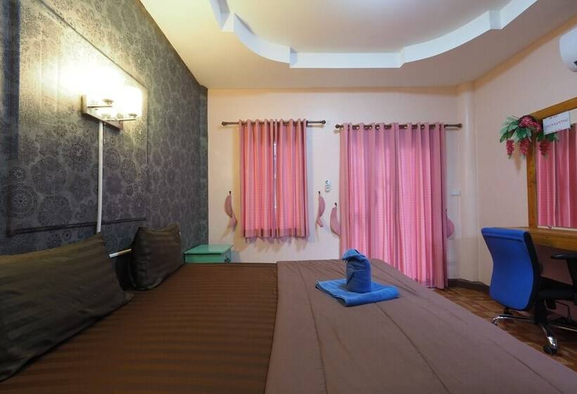 هتل Chidlom Resort By Oyo Rooms