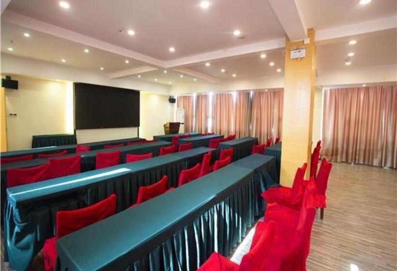 Отель City Comfort Inn Huanggang Dongmen Road Wanda Plaza