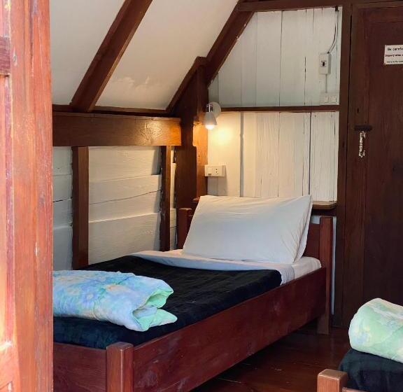 هتل Little Eden Guesthouse