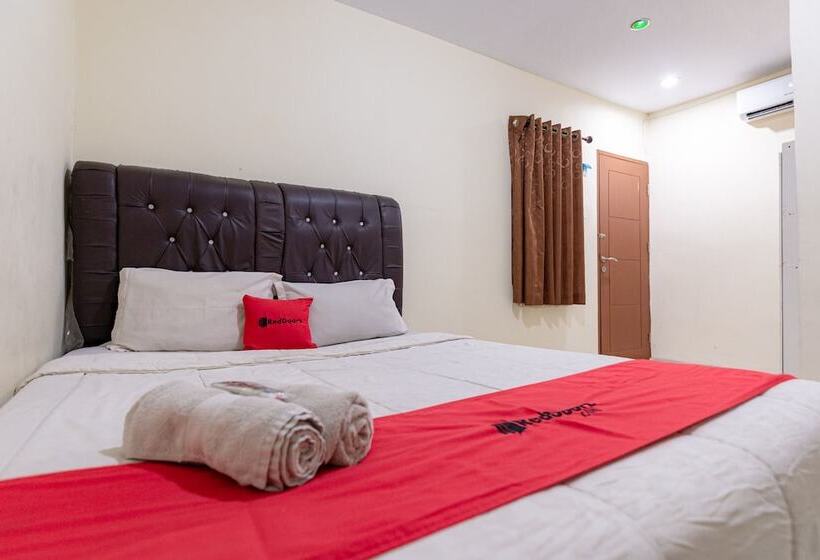 هتل Reddoorz @ Medan Johor 2
