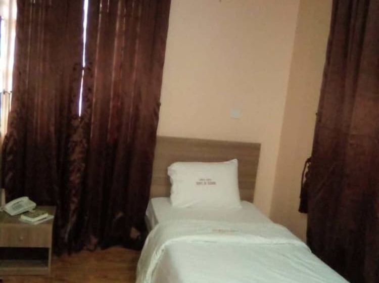 هتل Faith Lodge