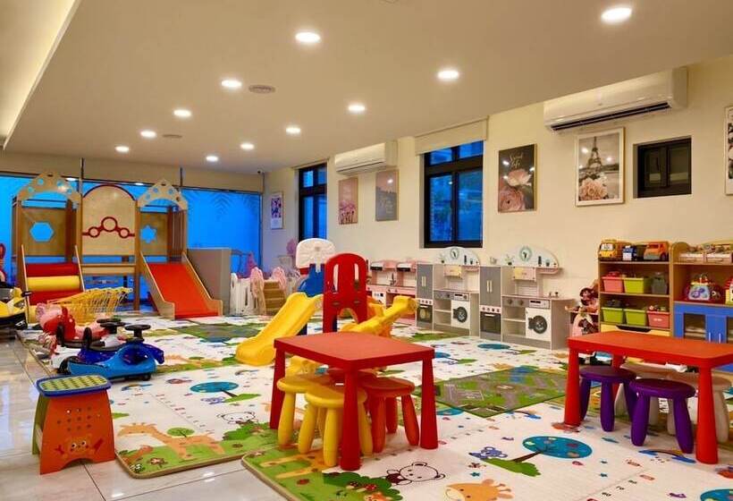 هتل Flower's Home