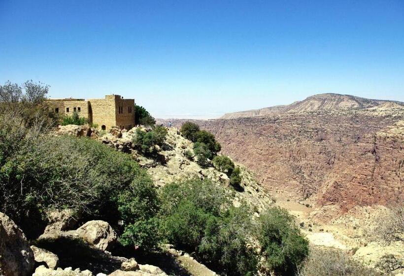 هتل Dana Guesthouse
