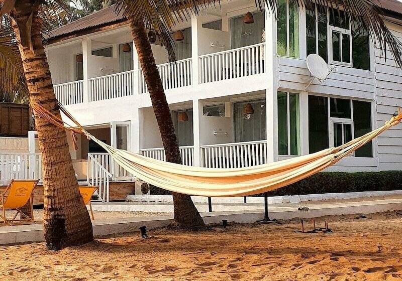 هتل Jara Beach Resort