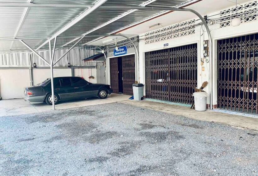 هتل Srithong Guesthouse