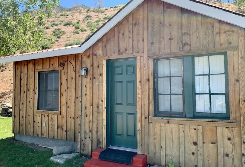 호텔 Tioga Lodge At Mono Lake