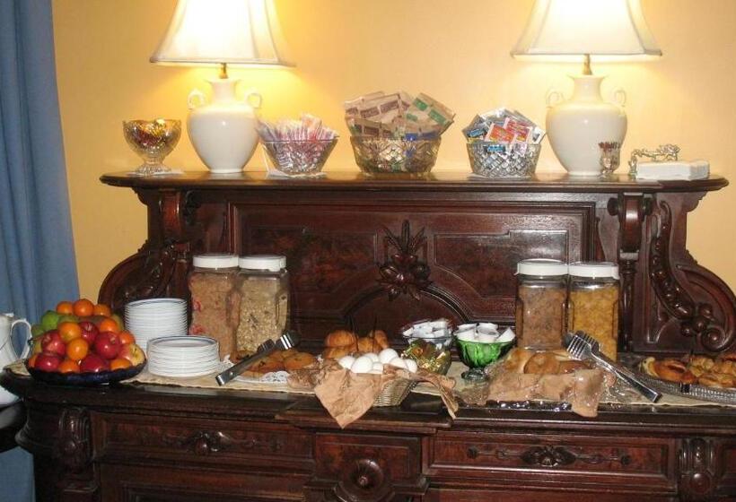 تختخواب و صبحانه A Cambridge House Inn