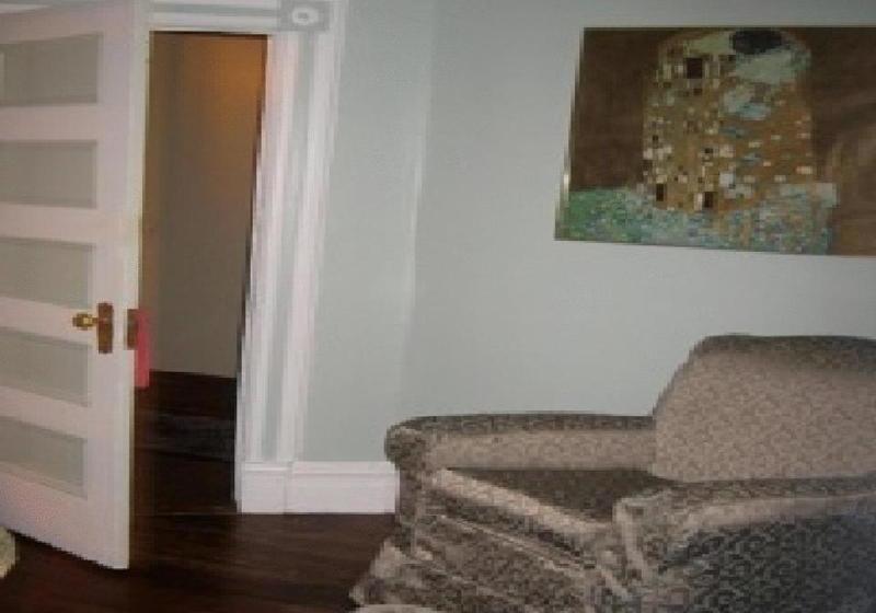 مبيت وإفطار Bronx Guest House