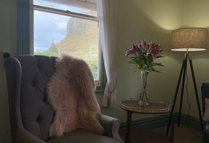 مبيت وإفطار Hanlon Guest House