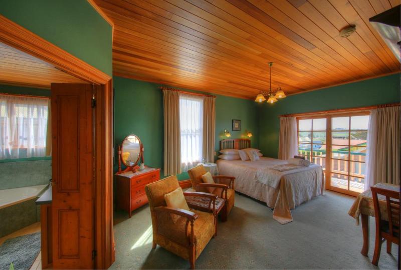 مبيت وإفطار Hanlon Guest House