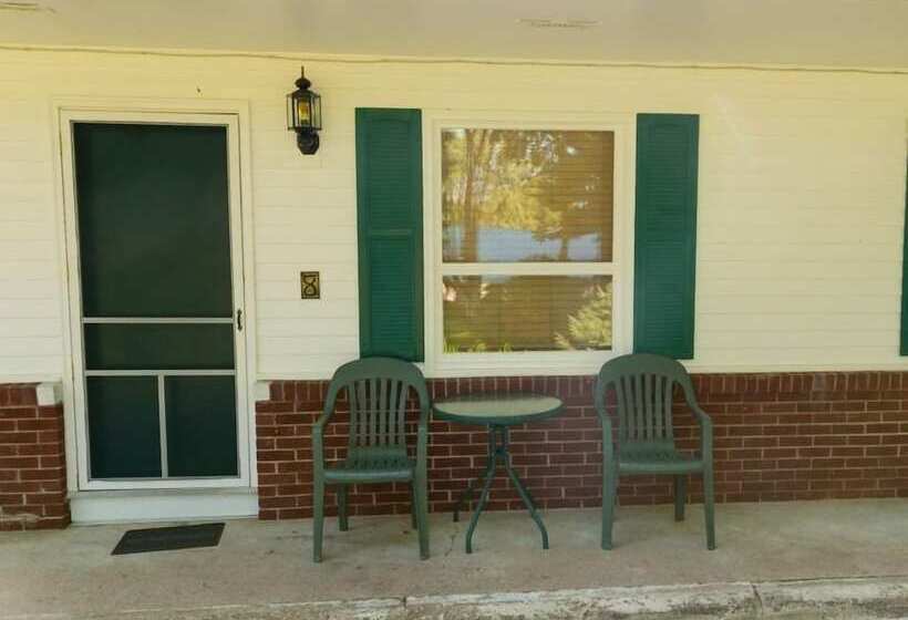 مبيت وإفطار Oak Park Inn