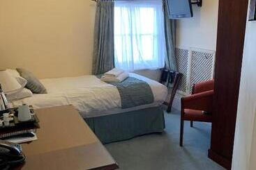 تختخواب و صبحانه Peregrine House