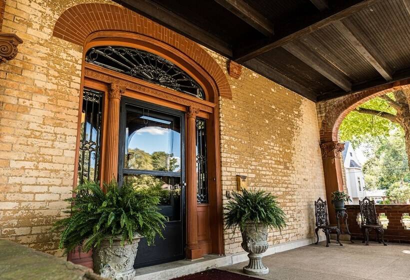 Vrooman Mansion B&b