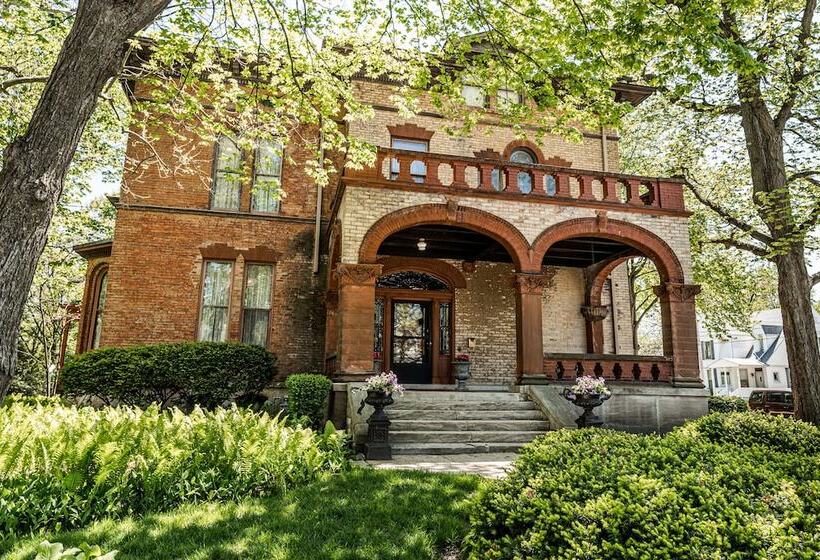 مبيت وإفطار Vrooman Mansion Bloomington