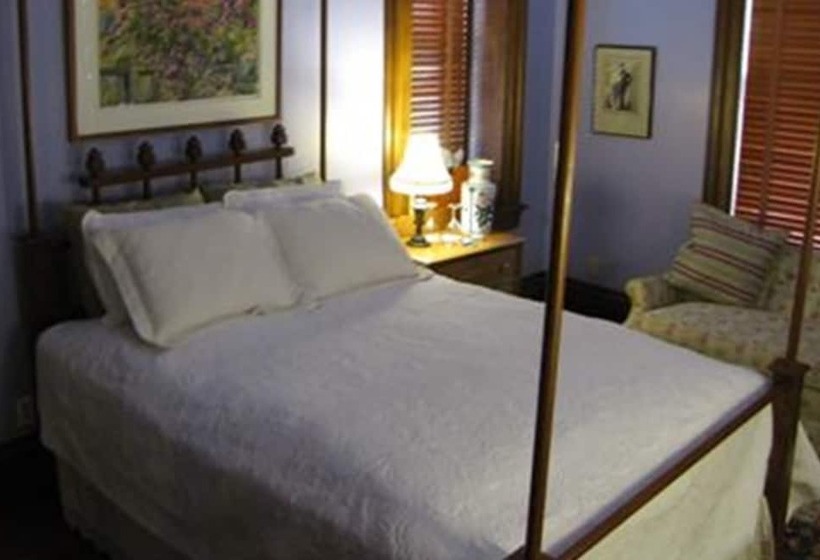 Boyden House Inn B&b