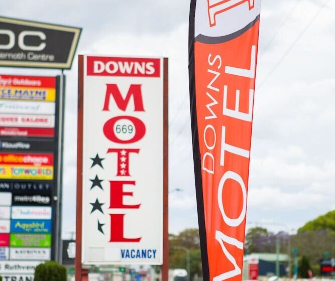Downs Motel