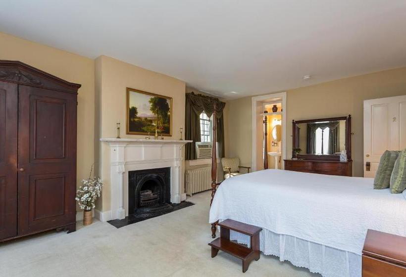 Holladay House Bed And Breakfast