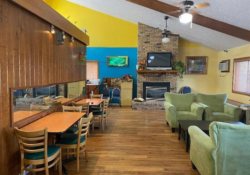 هتل America S Stay Inn Stewartville