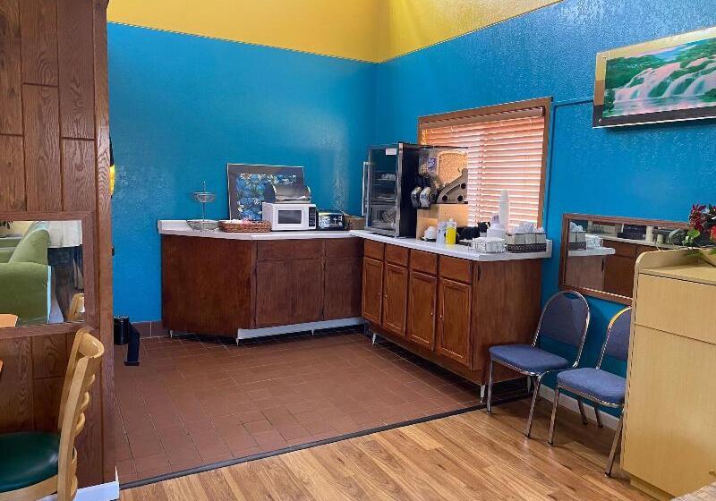 هتل America S Stay Inn Stewartville