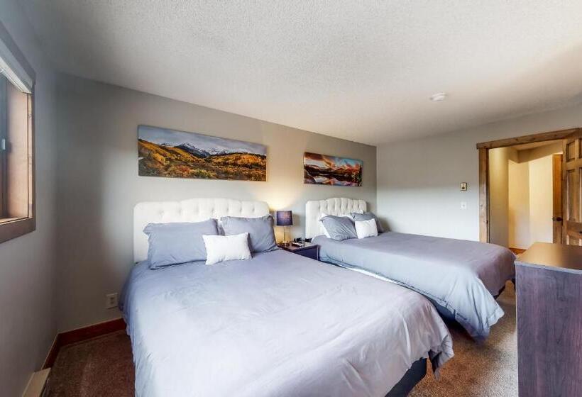 هتل Breckenridge Ski Hideaway