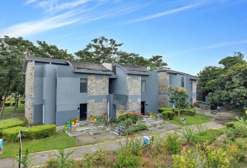 فندق Club Mahindra Corbett