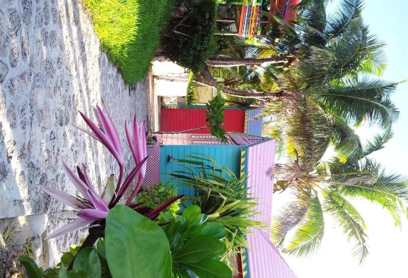 فندق Compass Point Beach Resort