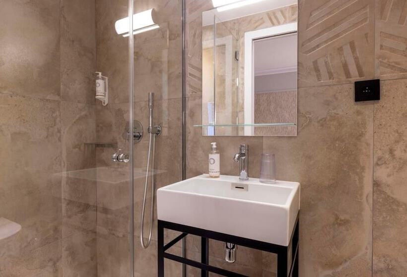 Fotos del hotel Grand Hôtel Lévêque:  25