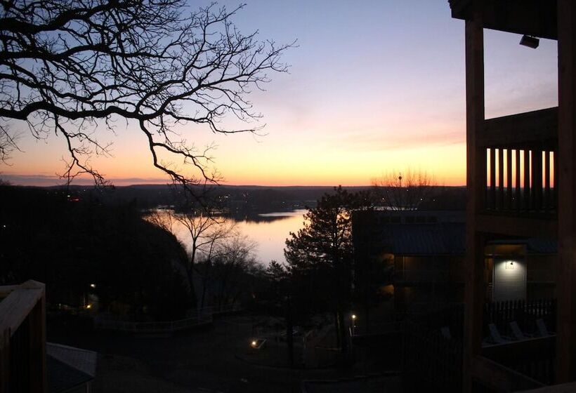فندق Hawk's Nest Lodge
