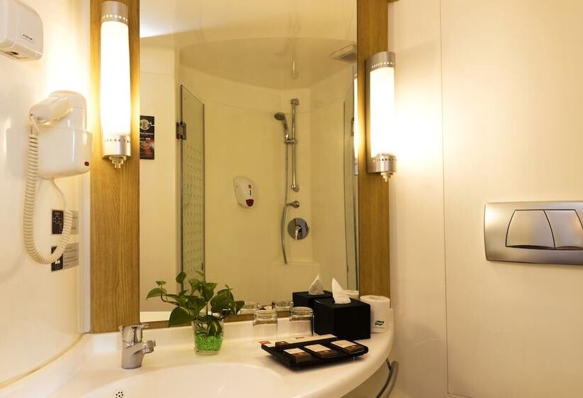 Fotos del hotel Ibis Bandung Pasteur:  8