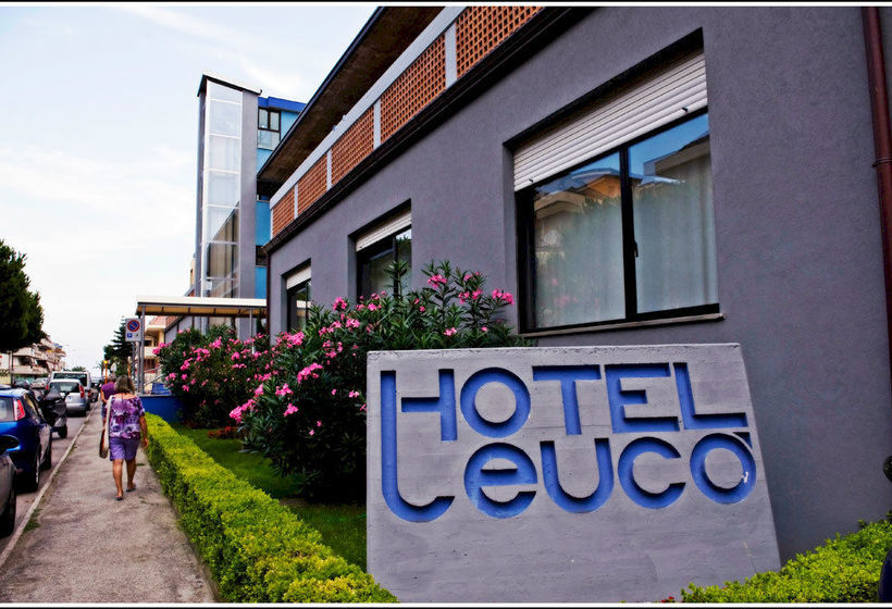 Отель Leuco