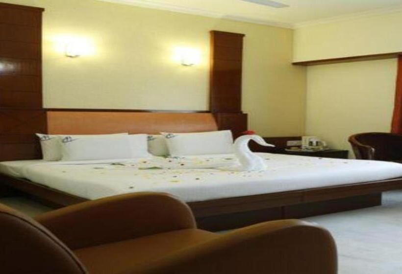 Fabhotel Prime Chennai Deluxe