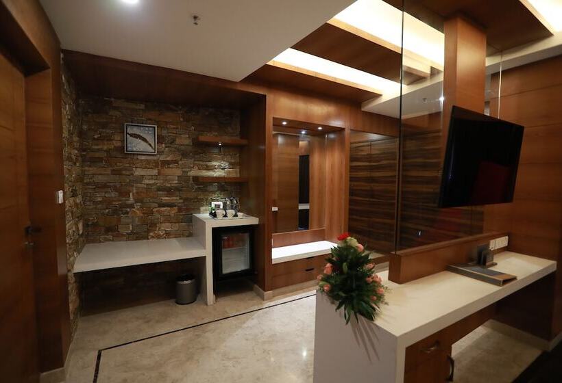 هتل Park Elanza Chennai