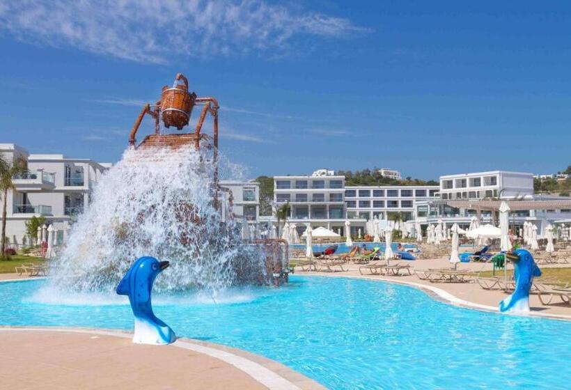 هتل Asterias Beach Resort
