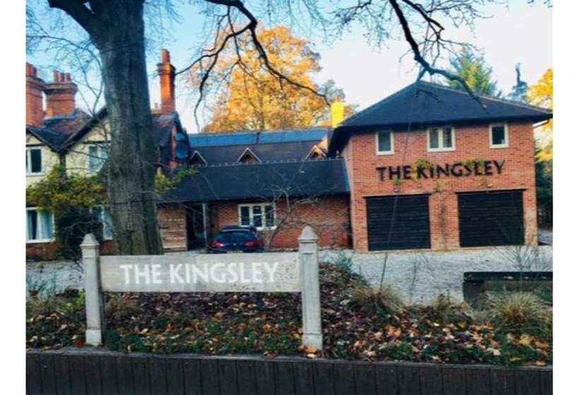 هتل The Kingsley At Eversley