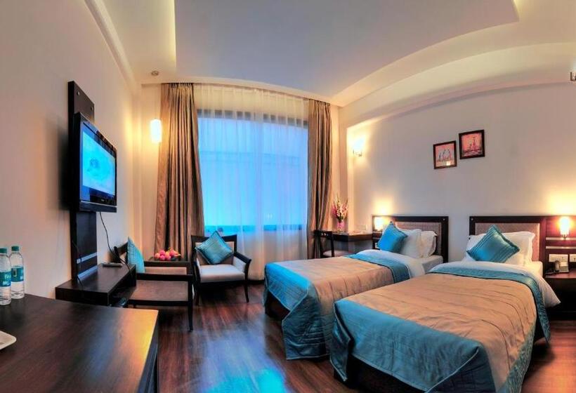 هتل The Retreat