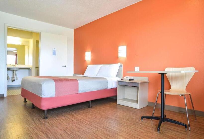 Motel 6 Saint Joseph, Mo