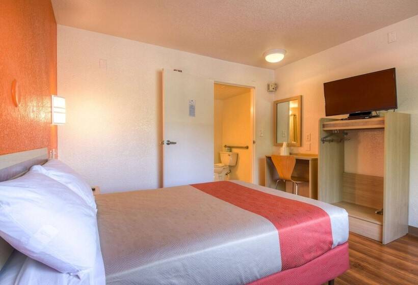 Motel 6san Ysidro, Ca  San Diego  Border