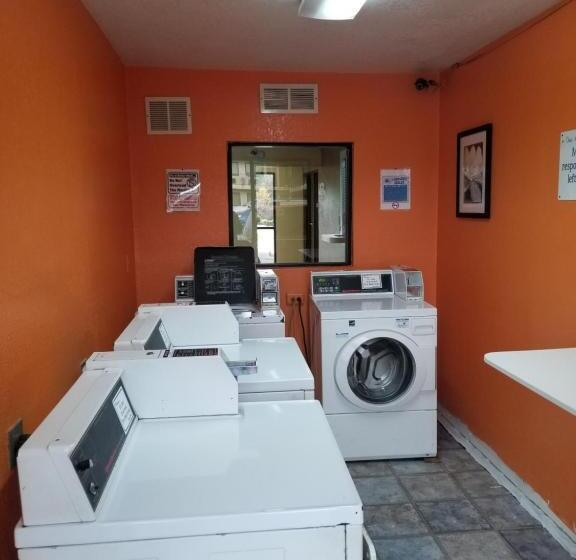 مُتل Americas Best Inn Macon