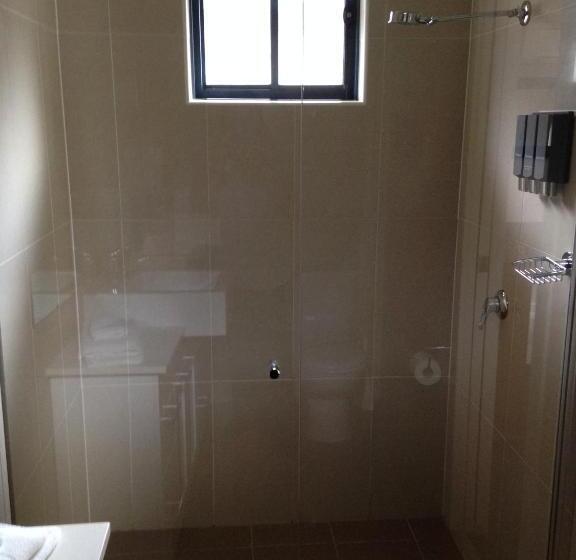 فندق على الطريق Francis Phillip Motor Inn And The Lodge