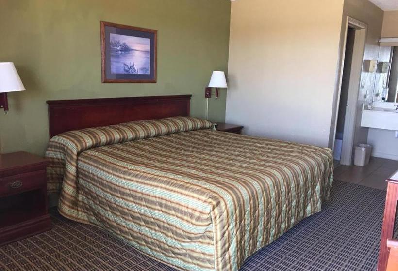 Мотель Garden Inn & Suites