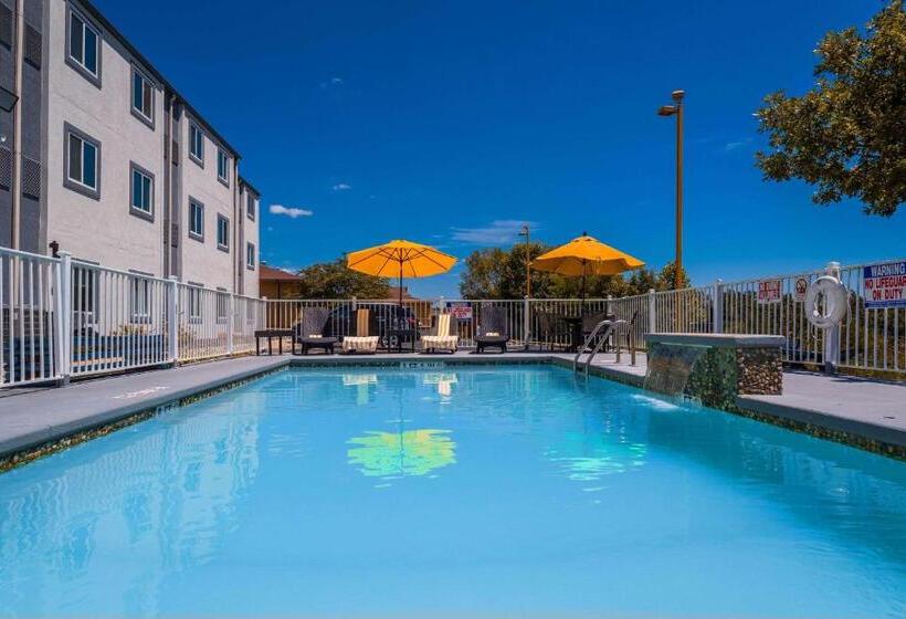 فندق على الطريق Studio Z, Ascend Hotel Collection