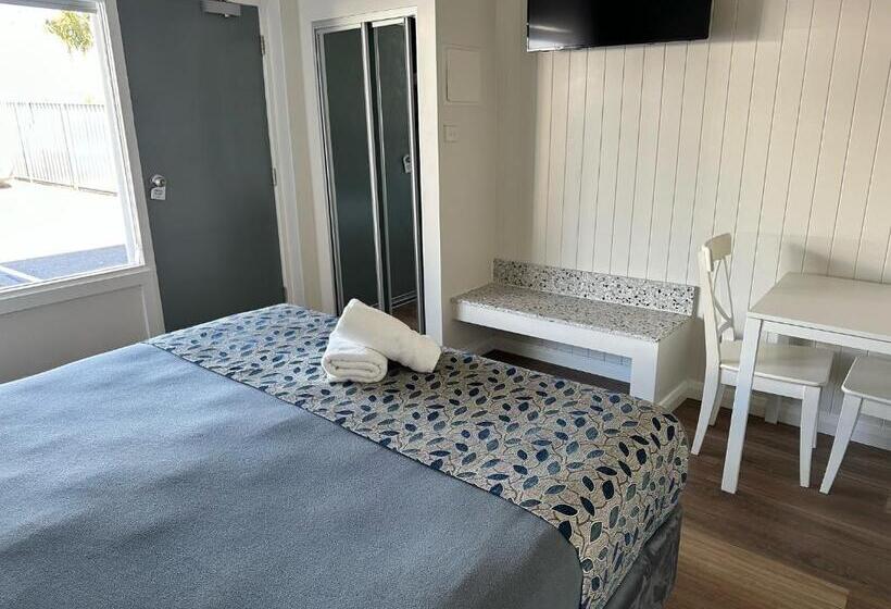Surf Beach Motel Newcastle