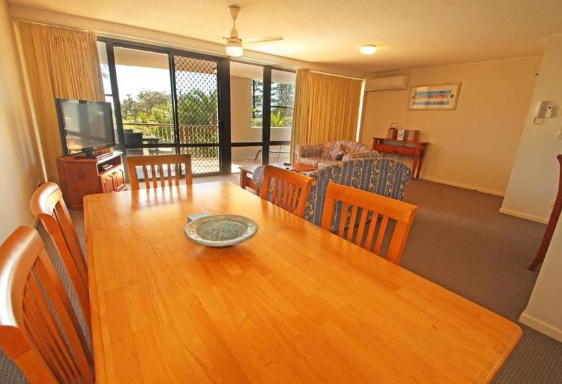 Surf Club Apartments