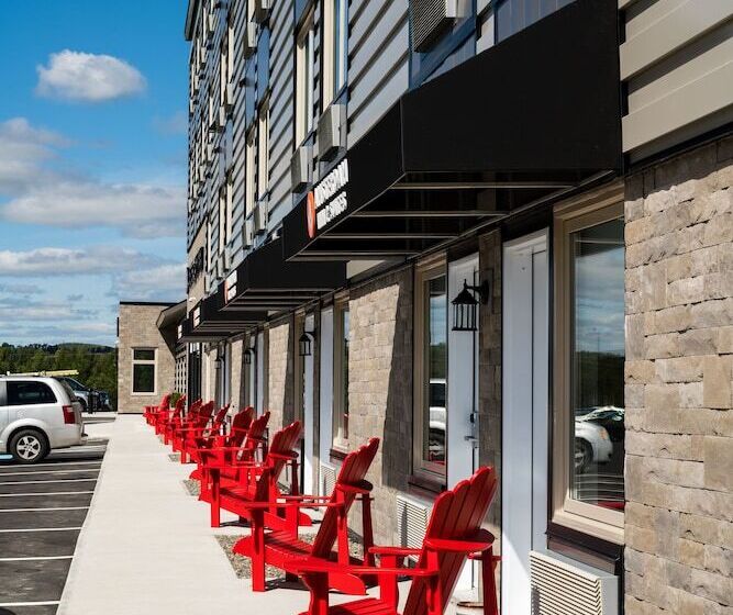 فندق Amsterdam Inn & Suites