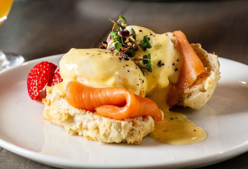 فندق Amsterdam Inn & Suites