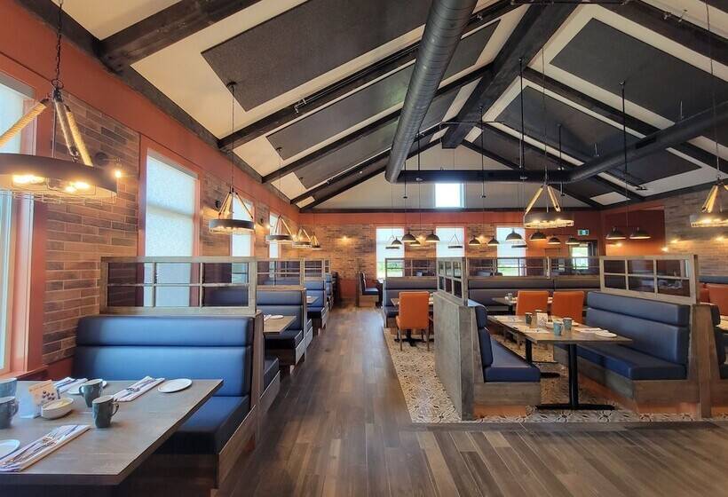 فندق Amsterdam Inn & Suites